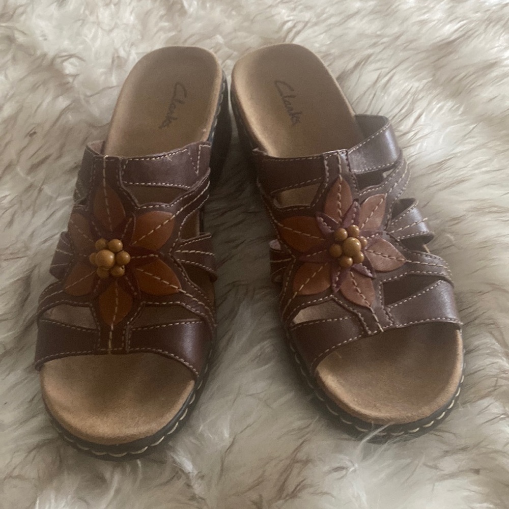 Women's Clark Sandals  Size 10 M